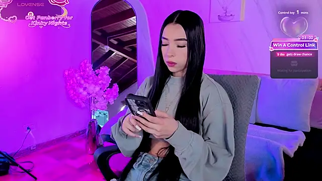 Tifanny M online show from August 2026 03:44:01 PM