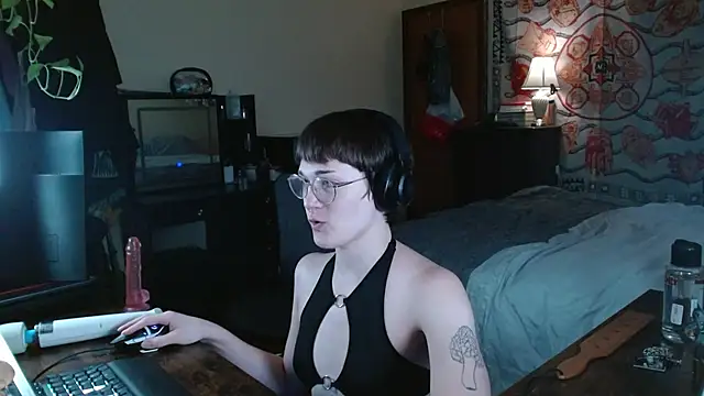 DecemberHoliday online show from July 2026 03:47:01 PM