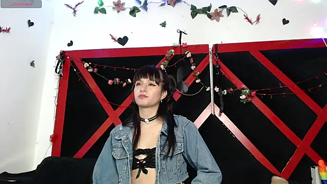 Hekate122 online show from July 2026 07:43:01 AM