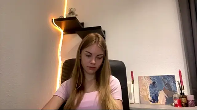 SunnyStrike online show from July 2026 08:08:02 AM