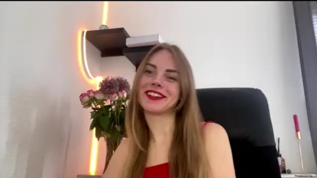 SunnyStrike online show from July 2026 09:18:01 AM