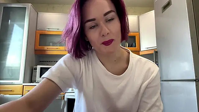 IrmgardCam online show from July 2026 03:32:01 PM