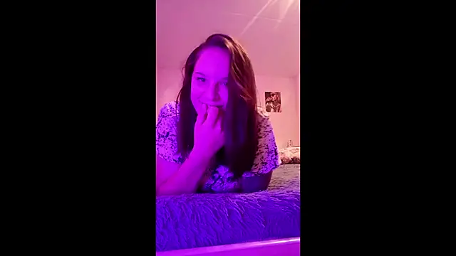 JosphinePriolo online show from July 2026 08:14:01 PM