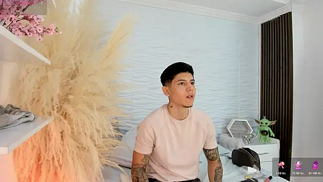 ErickAndSasha online show from July 2026 04:43:02 PM