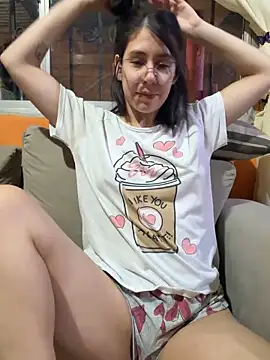 Snapshot of Zzwei7 chatting on February 2026 10:17:01 PM Zzwei7 online show from February 2026 10:17:01 PM