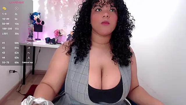 anna curly18 online show from July 2026 08:33:02 PM