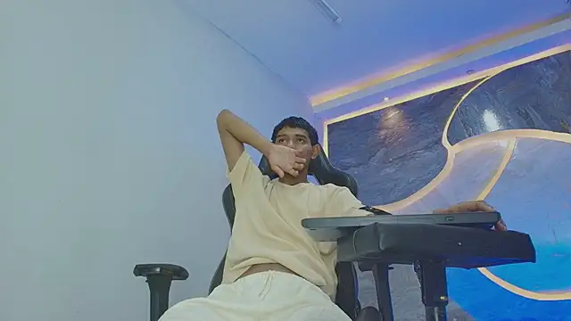 Snapshot of sex_boy33_ chatting on July 2026 03:23:02 AM sex boy33 online show from July 2026 03:23:02 AM