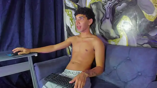 efrain boy online show from July 2026 08:33:02 PM