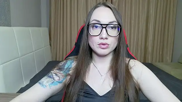 CarolineGlow  online show from July 2026 05:15:02 PM