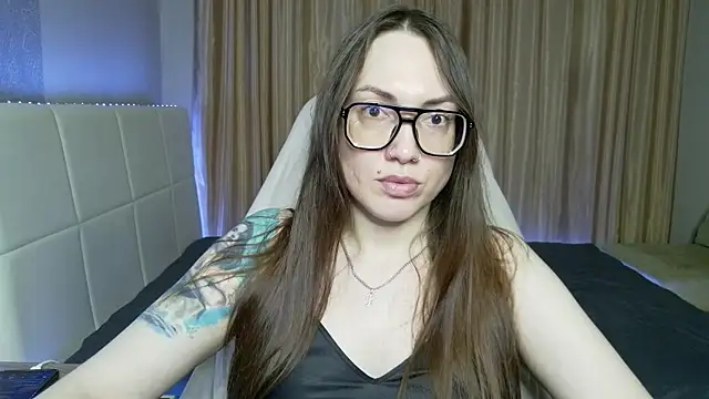 CarolineGlow  online show from July 2026 05:42:01 PM