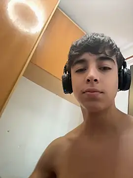 Snapshot of Andrexxxitoo chatting on July 2026 12:03:01 PM Andrexxxitoo online show from July 2026 12:03:01 PM