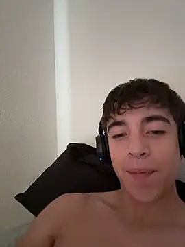 Snapshot of Andrexxxitoo chatting on July 2026 11:17:01 AM Andrexxxitoo online show from July 2026 11:17:01 AM