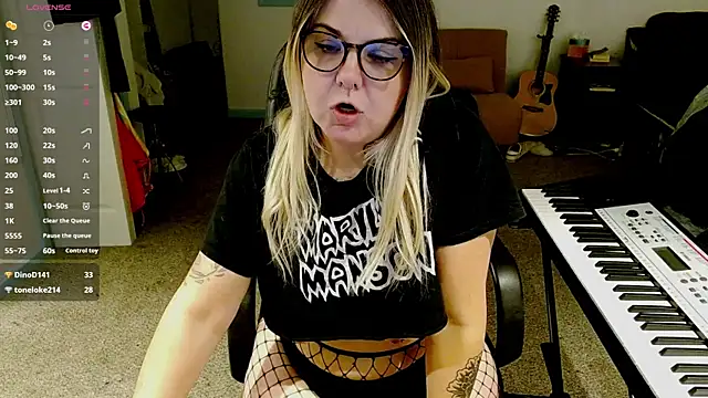 beccalubov online show from July 2026 05:35:02 AM