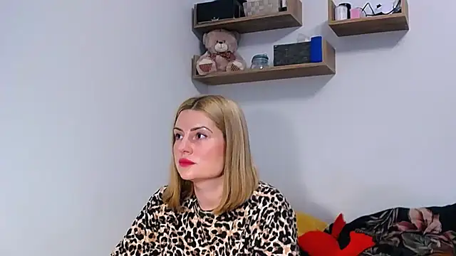 Snapshot of alisenties chatting on October 2025 02:25:02 PM alisenties online show from October 2025 02:25:02 PM