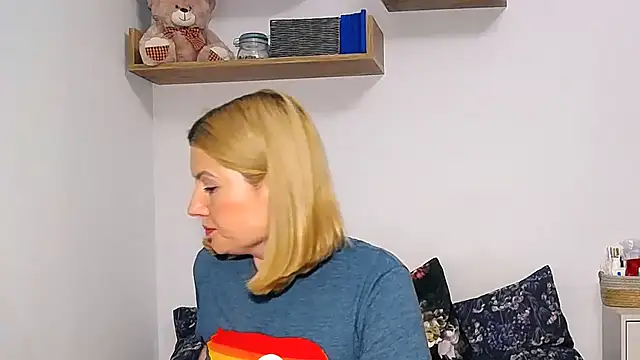 Snapshot of alisenties chatting on December 2025 03:40:02 PM alisenties online show from December 2025 03:40:02 PM