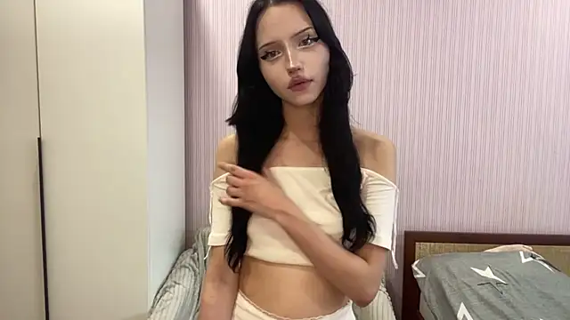 ElfriedaCutno online show from July 2026 02:15:02 PM