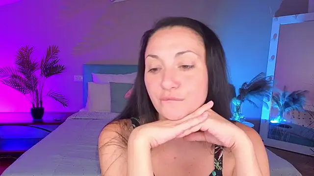 LadyyNoir online show from July 2026 06:18:02 AM