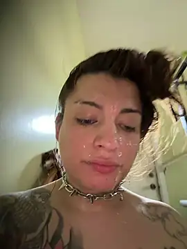 UrHellBri-L online show from July 2026 07:41:02 PM