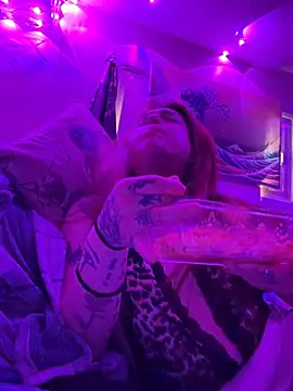 UrHellBri-L online show from July 2026 02:52:02 PM