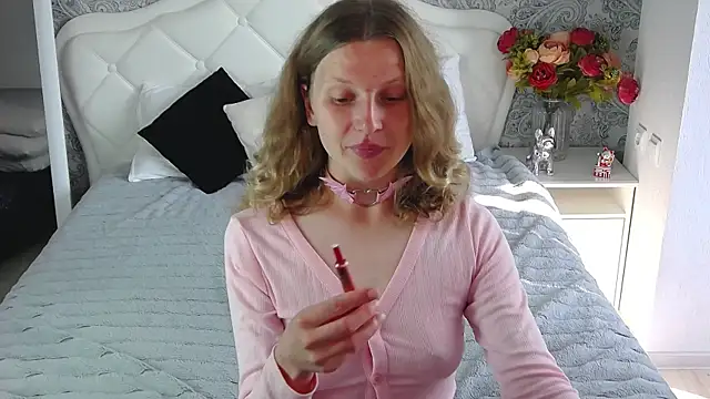 Snapshot of Mary_Charm chatting on July 2026 03:48:01 AM Mary Charm online show from July 2026 03:48:01 AM