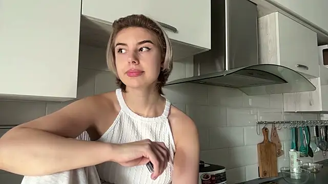 TajuanaAbrego online show from July 2026 01:05:01 PM