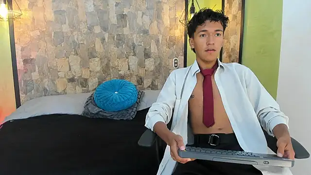 alex santoss online show from July 2026 11:05:02 AM