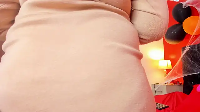 NikolSalas online show from October 2025 12:40:02 PM