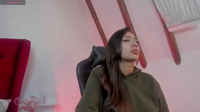 LilyGarciia online show from July 2026 03:47:02 PM