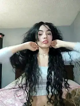 Snapshot of laura_mon chatting on August 2026 02:47:02 AM laura mon online show from August 2026 02:47:02 AM