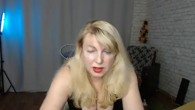 Snapshot of Samantha_Si chatting on December 2024 05:14:02 PM Samantha Si online show from December 2024 05:14:02 PM