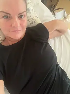 Snapshot of Holly-BlondeMILF44 chatting on July 2026 09:07:02 AM Holly-BlondeMILF44 online show from July 2026 09:07:02 AM