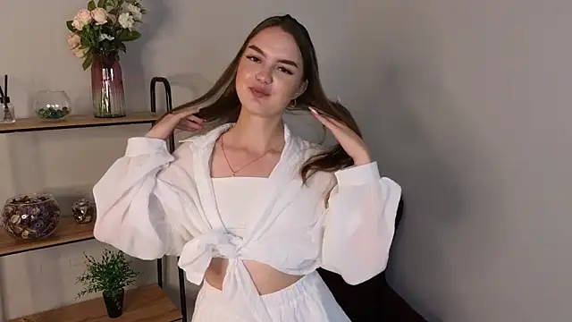 Nicole Keller online show from July 2026 11:06:01 AM