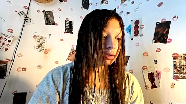 EvitaHibbets online show from July 2026 08:34:02 AM