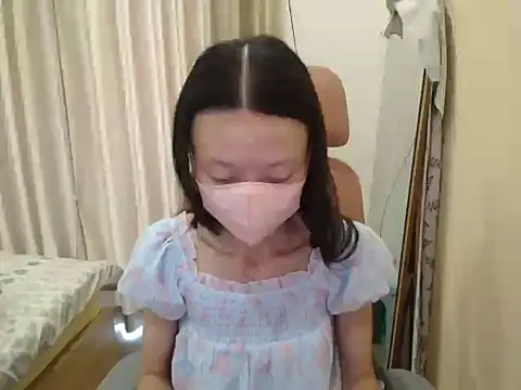 Lil-Cherry online show from July 2026 07:25:01 AM