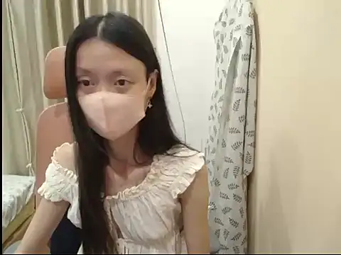 Lil-Cherry online show from July 2026 04:39:33 PM