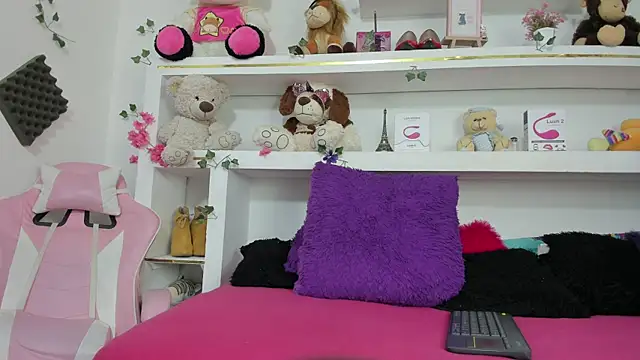 lucia temptation online show from July 2026 06:24:02 PM
