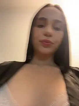 LilieSnow online show from July 2026 11:27:02 AM