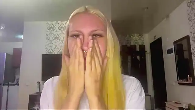 LanaLivee online show from July 2026 05:05:01 PM