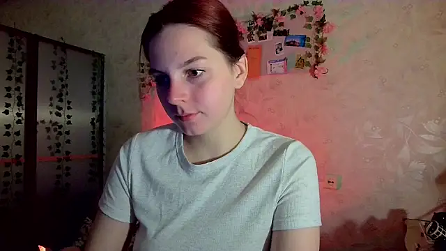 EvaShinee online show from July 2026 07:38:01 PM