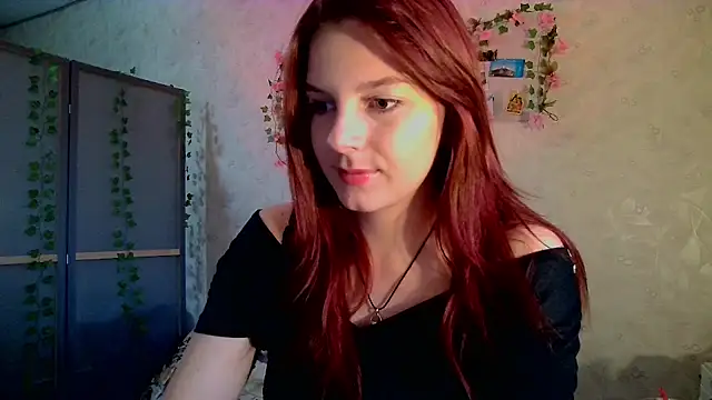 EvaShinee online show from July 2026 05:31:01 PM
