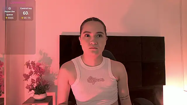 EmmaBeell online show from July 2026 11:46:01 AM