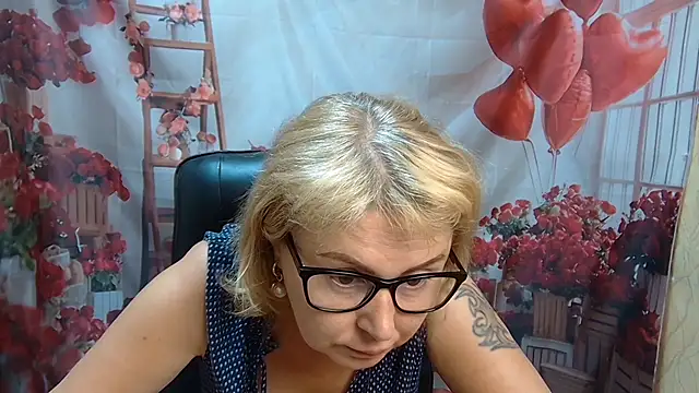 LindaSloboda online show from July 2026 05:44:01 AM