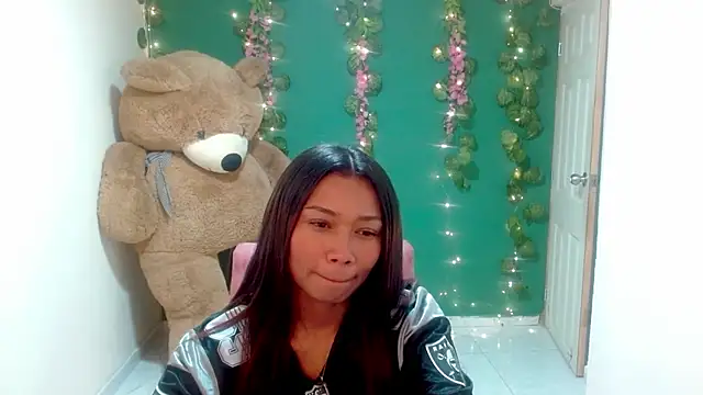 miaisabella6995 online show from July 2026 02:33:01 PM