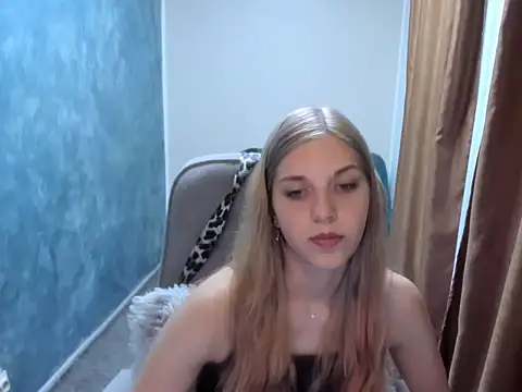 MysticLuna6 online show from July 2026 04:10:01 AM
