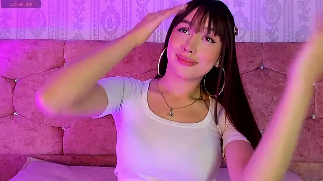 Dayanna Villalobos online show from July 2026 07:23:02 PM