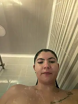 cloe bella online show from July 2026 09:17:02 PM