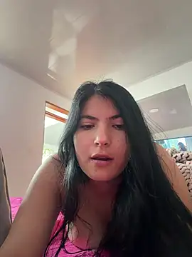 cloe bella online show from July 2026 08:00:01 PM