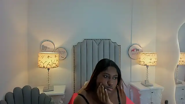 abril castro  online show from July 2026 07:05:01 PM