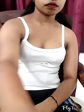 yours queen  online show from July 2026 05:00:02 AM