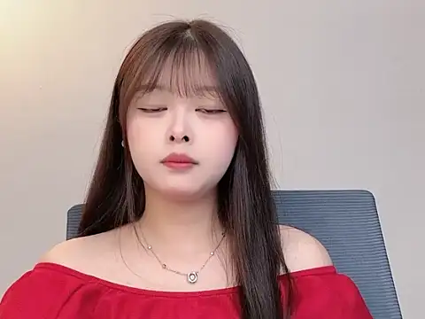 Winnie005 online show from July 2026 03:11:01 AM
